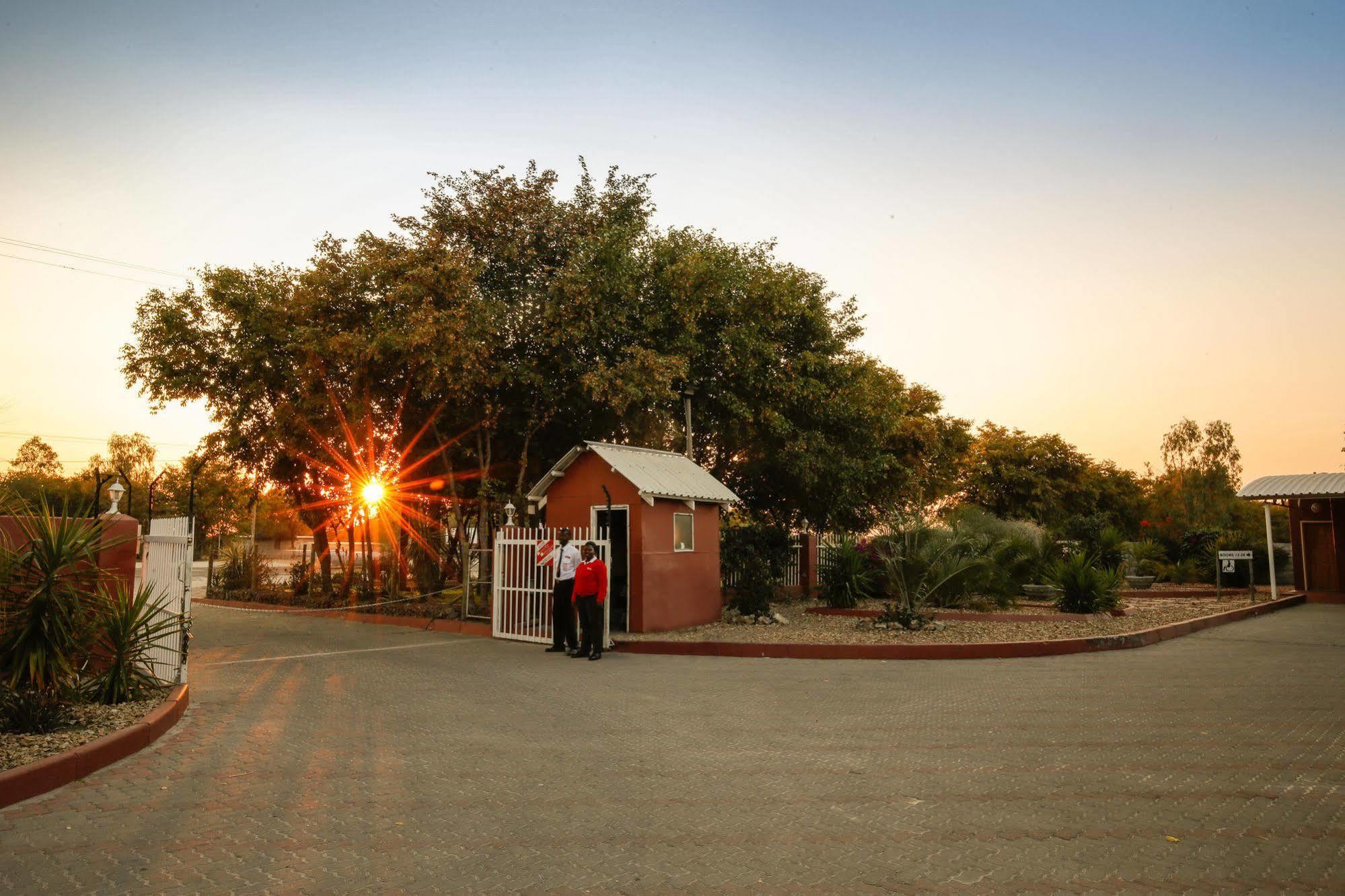 Mokoro Lodge Maun Kültér fotó